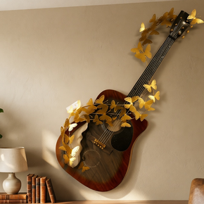 Décoration Murale Guitare en Fer avec Papillons Dorés